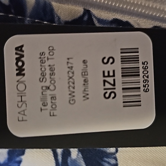 Fashion Nova - Picture 3 of 3